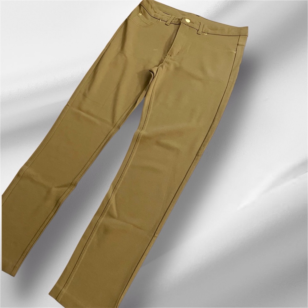 Ochre-colored stretchy pants/leggings